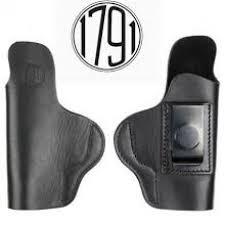 SMOOTH CONCEALMENT HOLSTER   BLACK RIGHT HAND SIZE 4